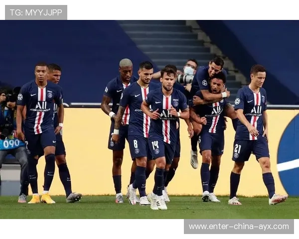 法甲巴黎边路纵深打穿防线，射门连连频出：一次观赛写给战术迷的深入解读