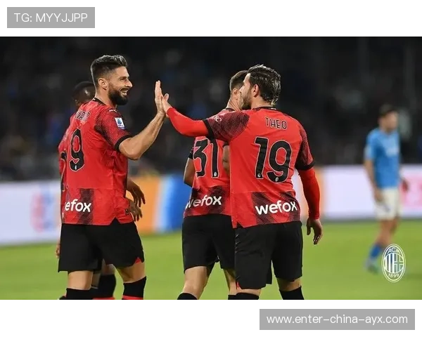 AC米兰通过快传反复冲击弱侧，吉鲁卡位稳固